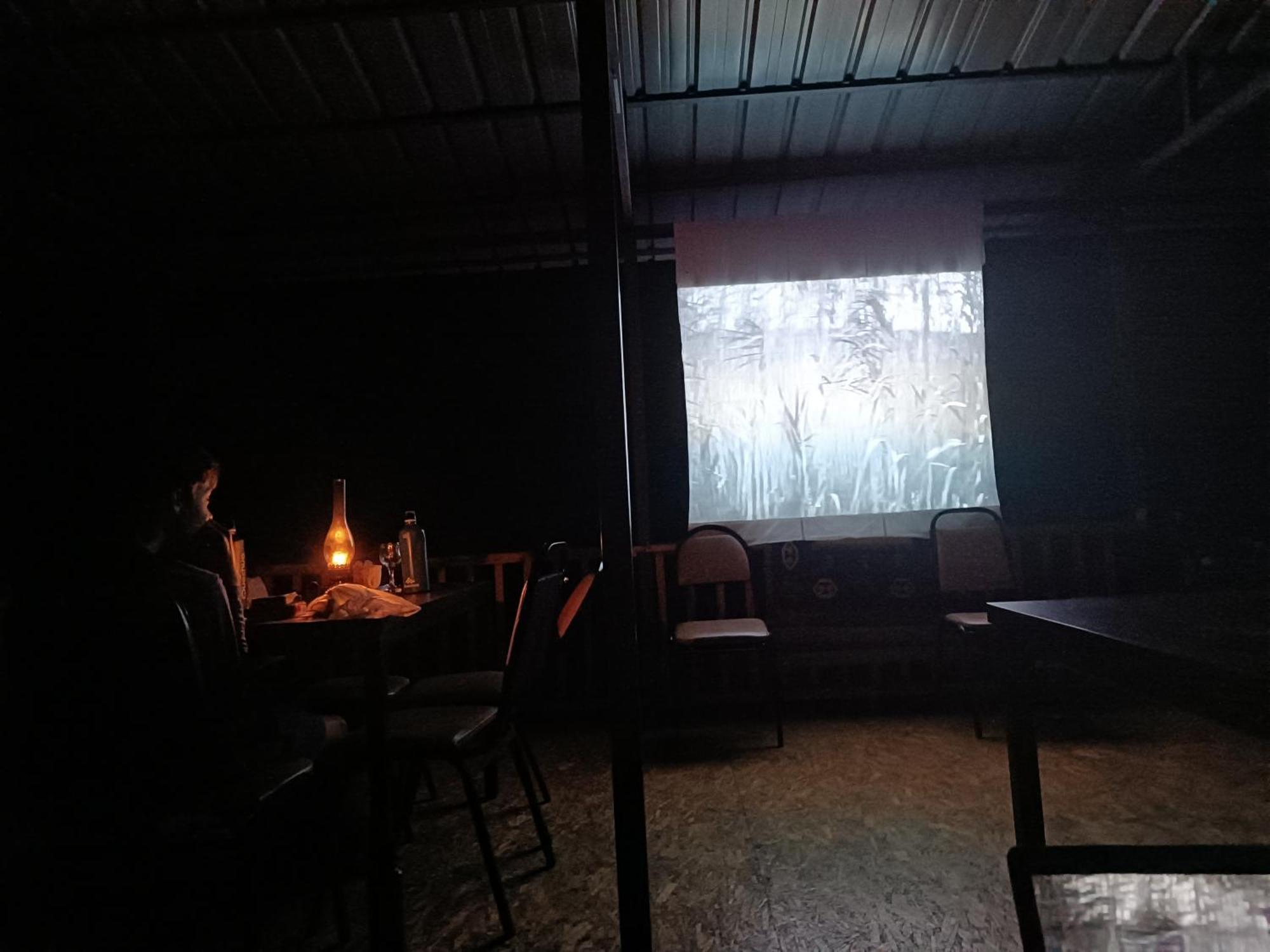 Nadiani Hostel Omalo Bagian luar foto