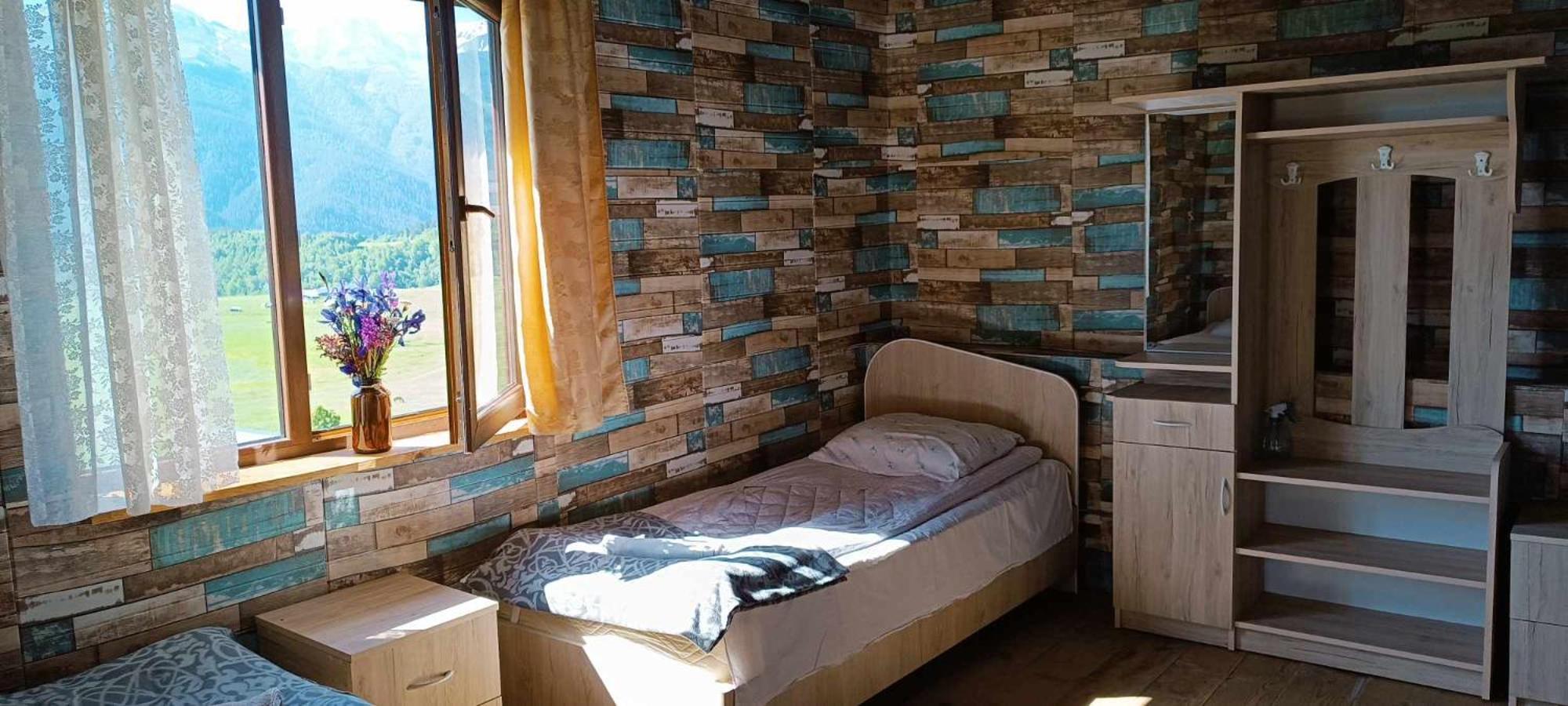 Nadiani Hostel Omalo Bagian luar foto
